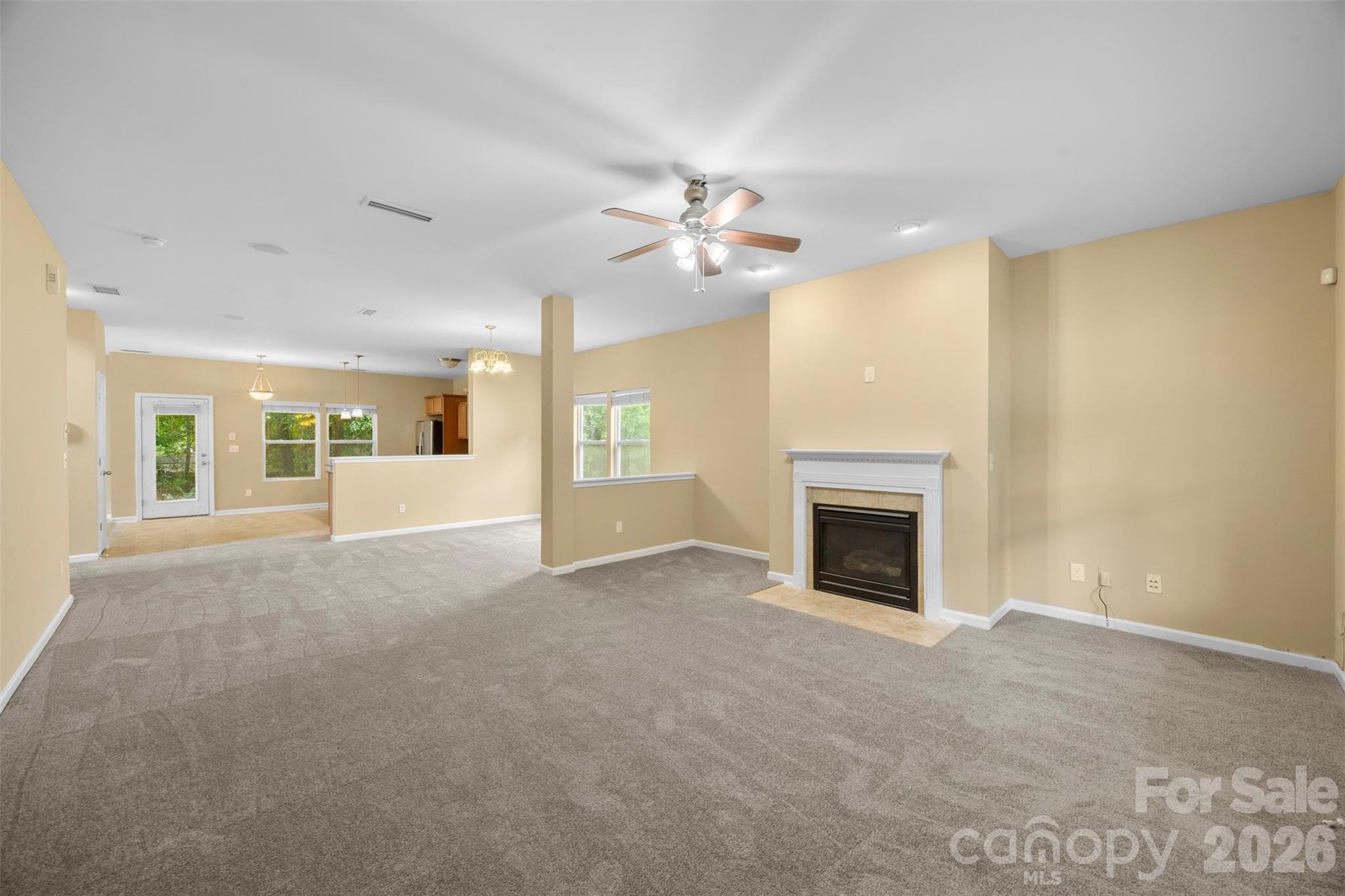 Single Family Residence at 1831 Yaupon Road, Charlotte, photo 15 of 39