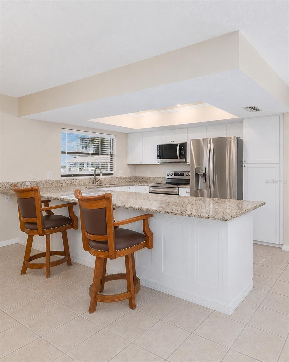 Kitchen. - 13525 CLAUDIA DR, HUDSON