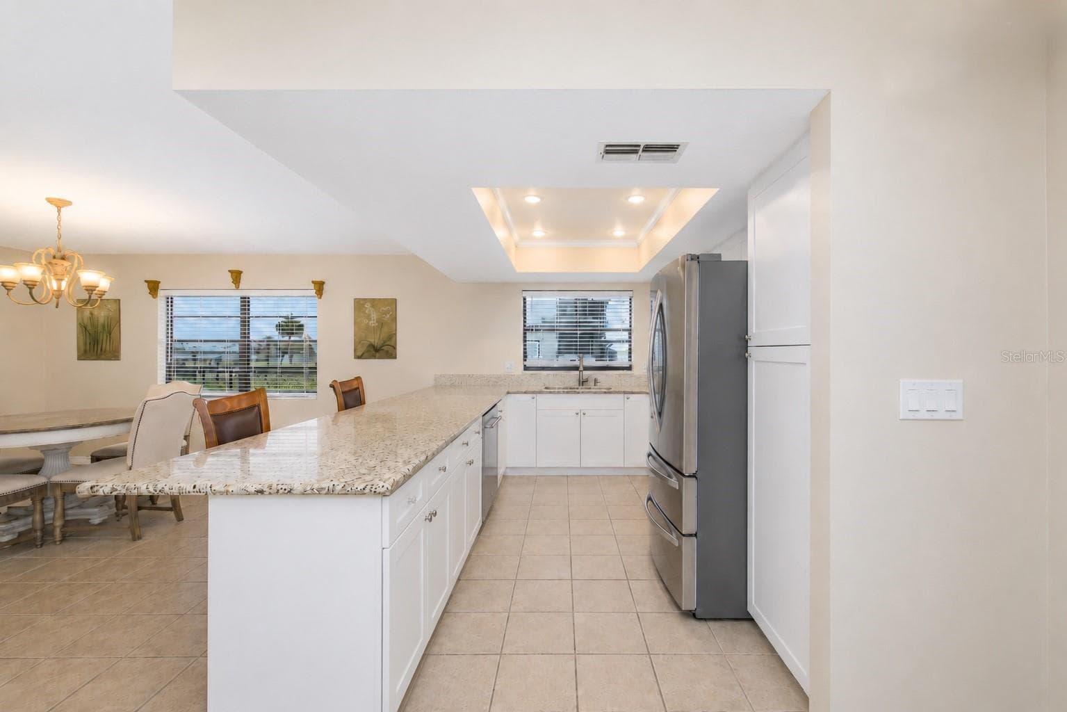 Kitchen. - 13525 CLAUDIA DR, HUDSON
