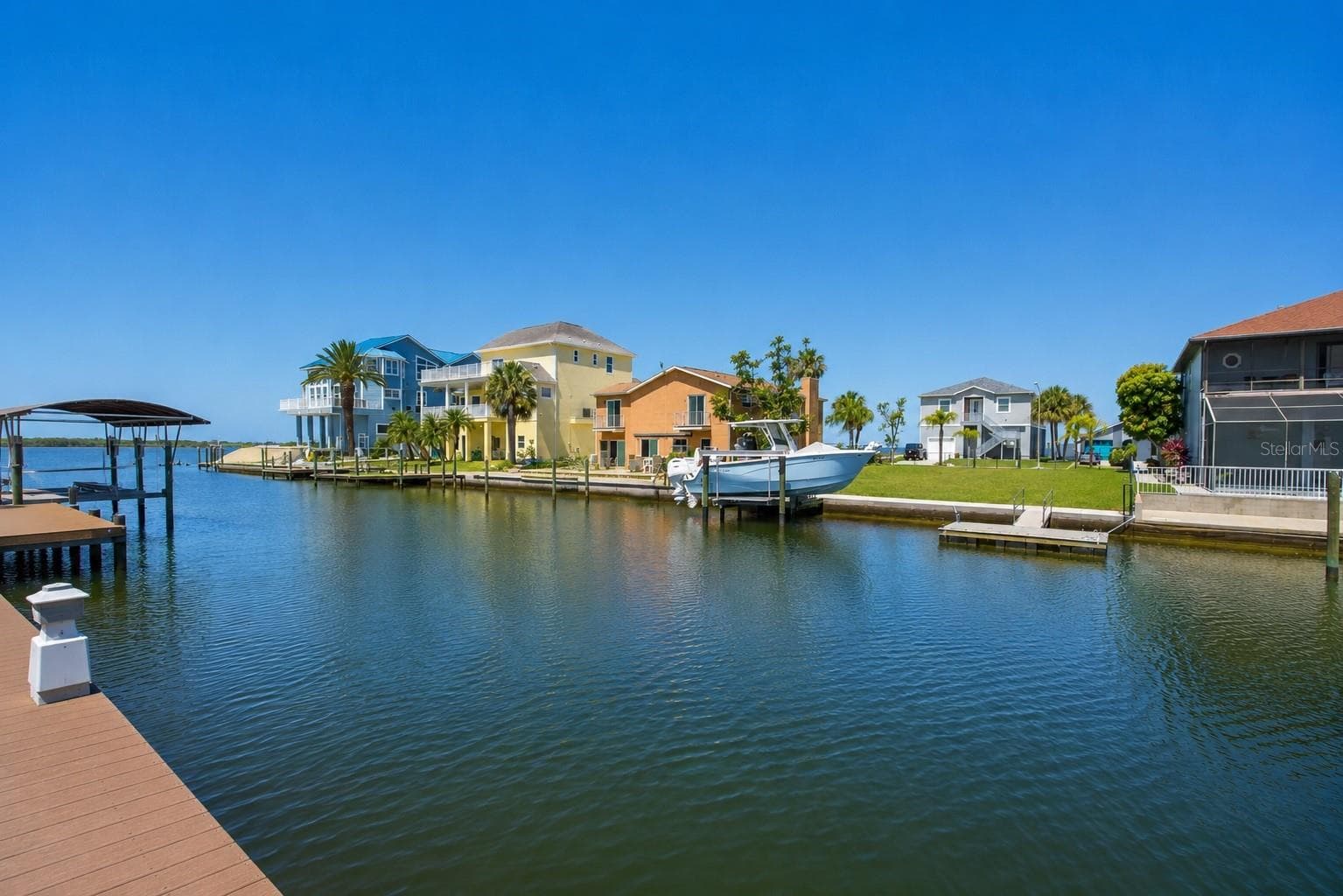 Deep water and 250 feet to the open Gulf waters. - 13525 CLAUDIA DR, HUDSON