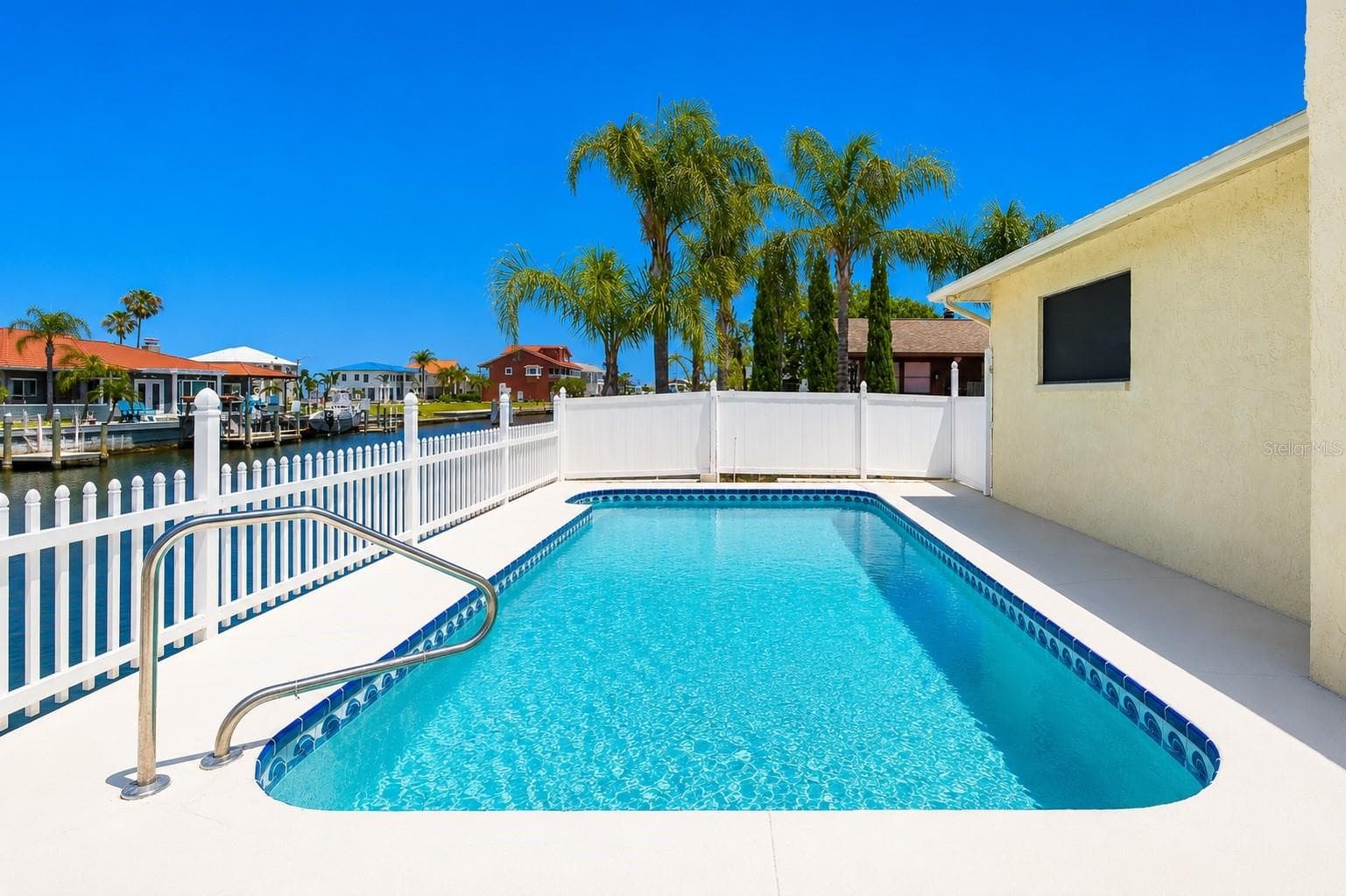 Waterfront pool. - 13525 CLAUDIA DR, HUDSON