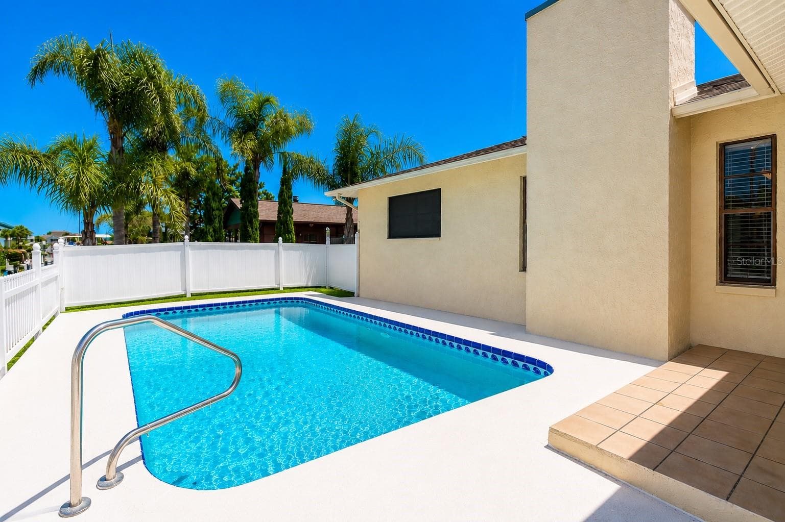 Waterfront pool. - 13525 CLAUDIA DR, HUDSON