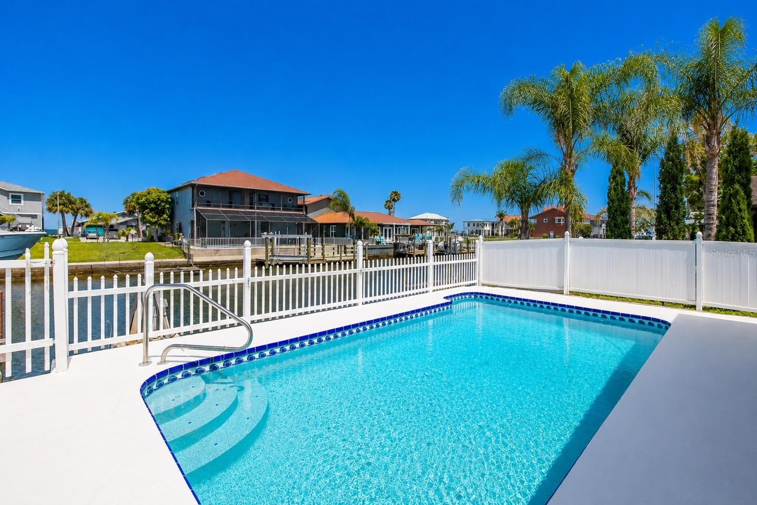 Waterfront pool. - 13525 CLAUDIA DR, HUDSON