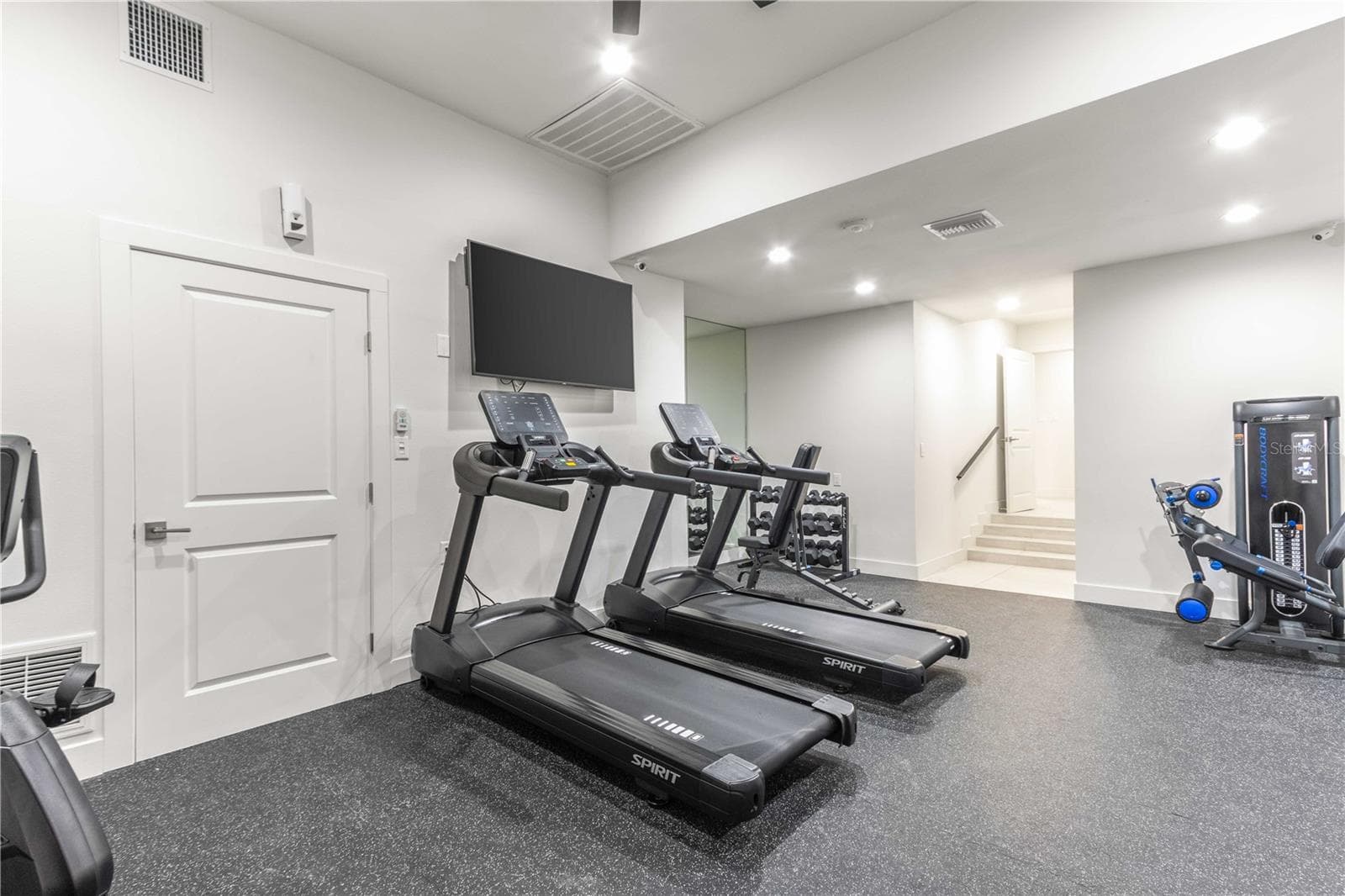 NEW GYM - 1390 GULF BLVD #PH-3, CLEARWATER BEACH