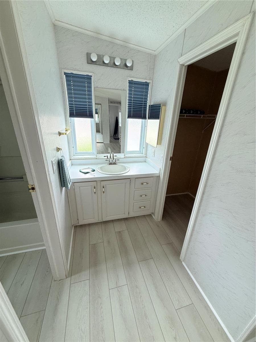 Manufactured Home at 8925 SOUTHSHORE CT, POLK CITY, photo 33 of 88