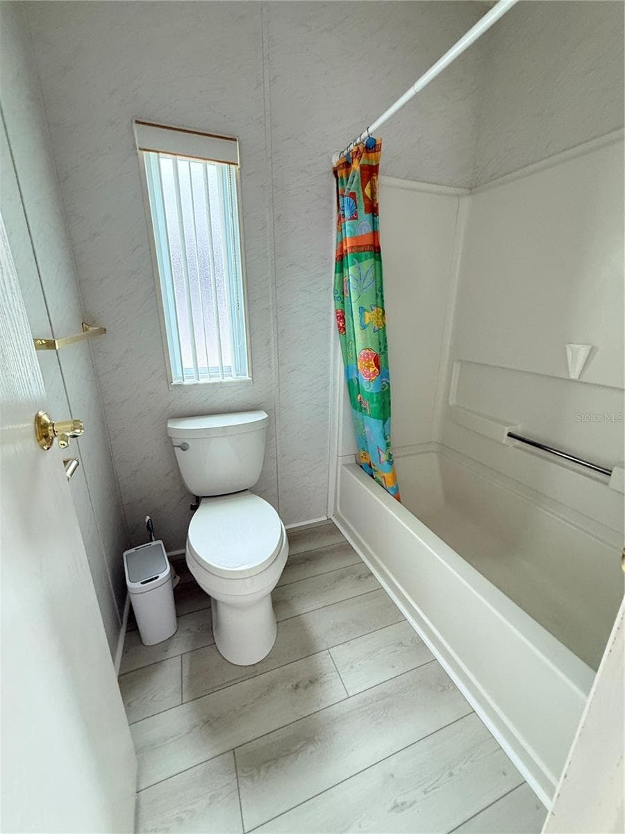 Manufactured Home at 8925 SOUTHSHORE CT, POLK CITY, photo 34 of 88