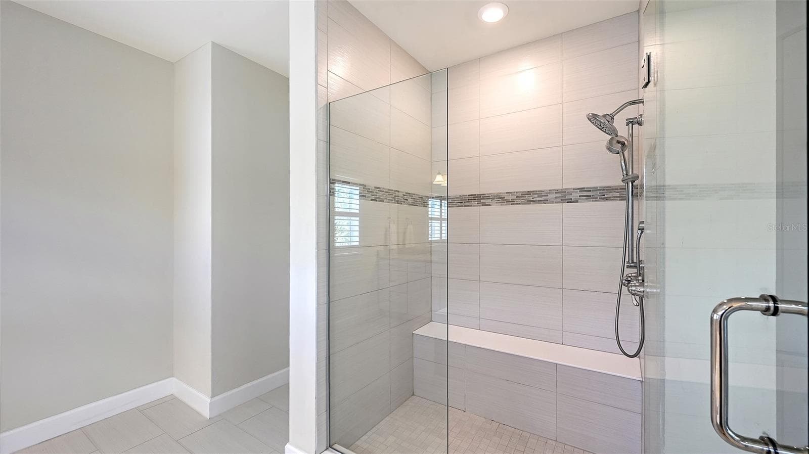 Beautiful Tile - 12318 BLUE HILL TRL, BRADENTON
