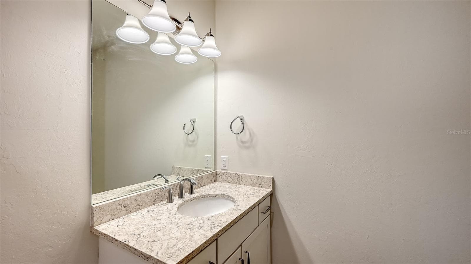 Quartz Vanity Tops in all Bathrooms - 12318 BLUE HILL TRL, BRADENTON