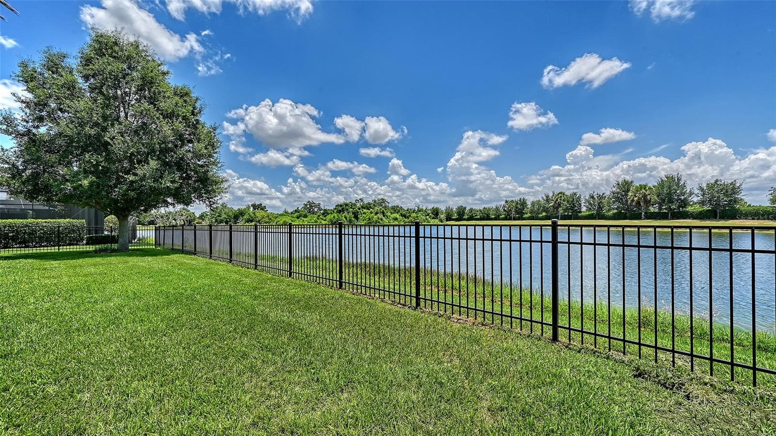 Fenced in Yard / Pet Friendly - 12318 BLUE HILL TRL, BRADENTON
