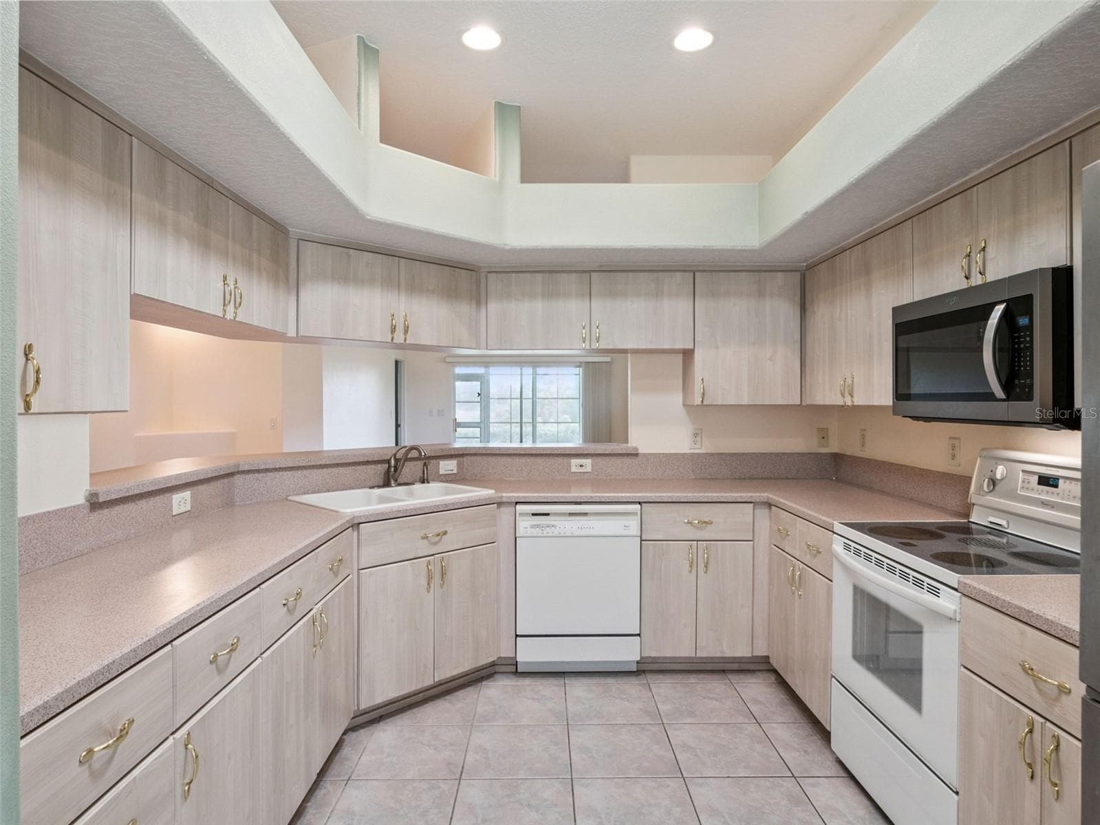 Kitchen - 4519 INVERNESS DR, LEESBURG