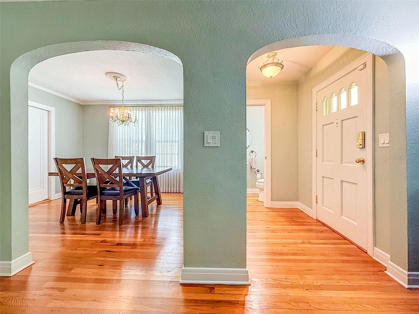 Single Family Residence at 182 29TH AVE N, ST PETERSBURG, photo 11 of 97
