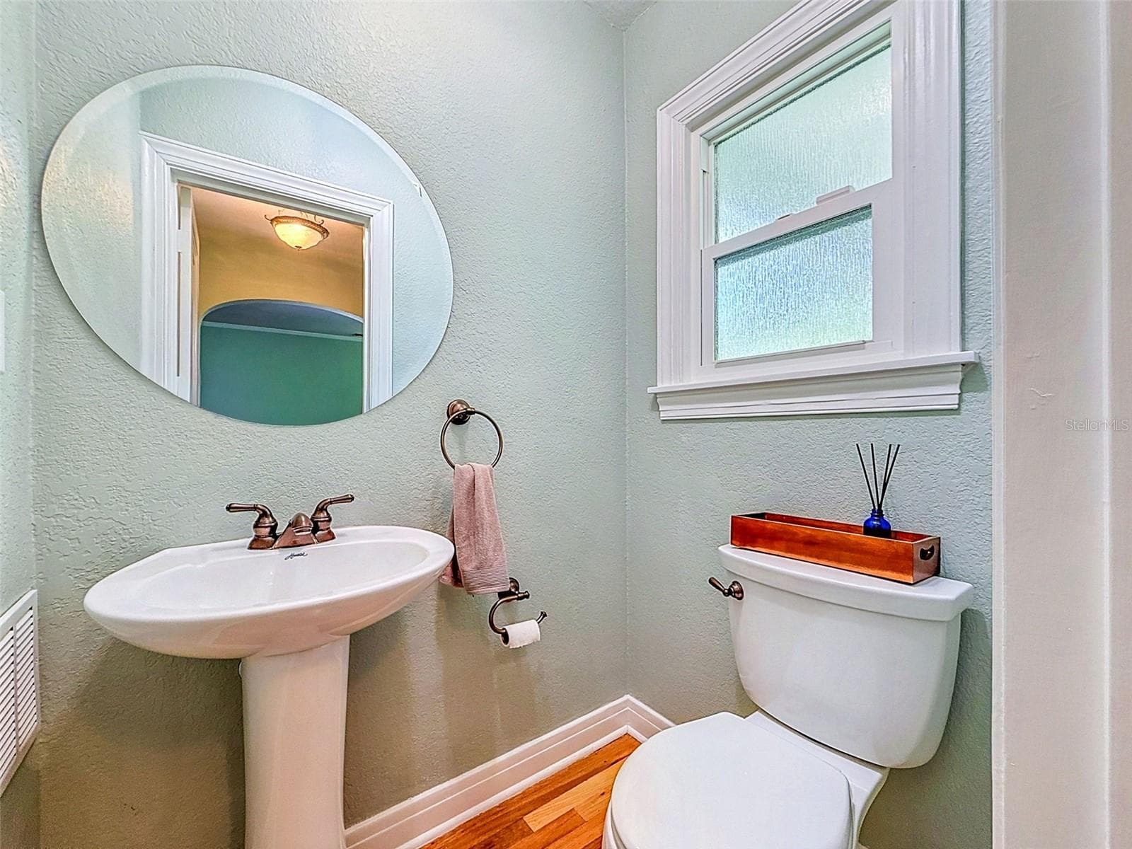 1/2 Bath - 182 29TH AVE N, ST PETERSBURG