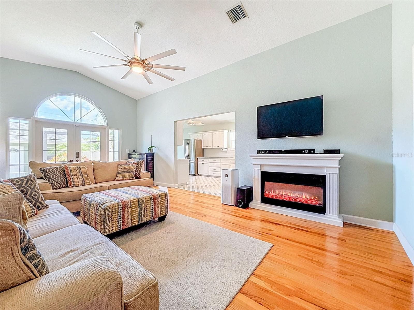 Single Family Residence at 182 29TH AVE N, ST PETERSBURG, photo 23 of 97
