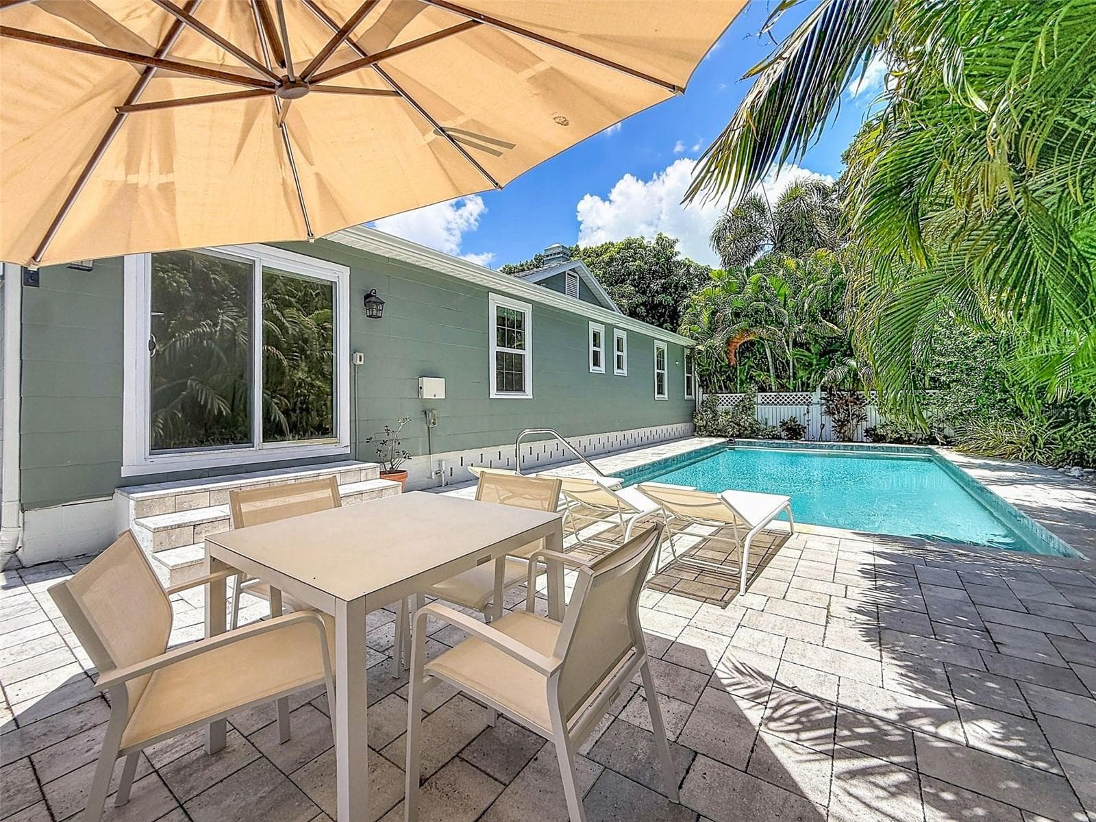 Single Family Residence at 182 29TH AVE N, ST PETERSBURG, photo 63 of 97