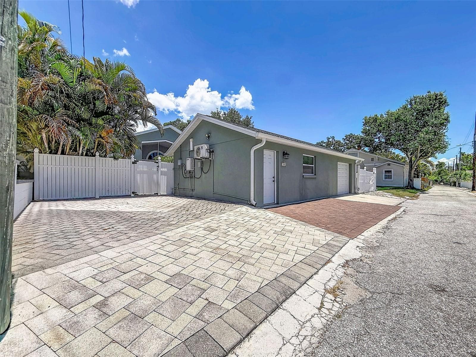 Private Parking Pad - Access from Alley - 182 29TH AVE N, ST PETERSBURG