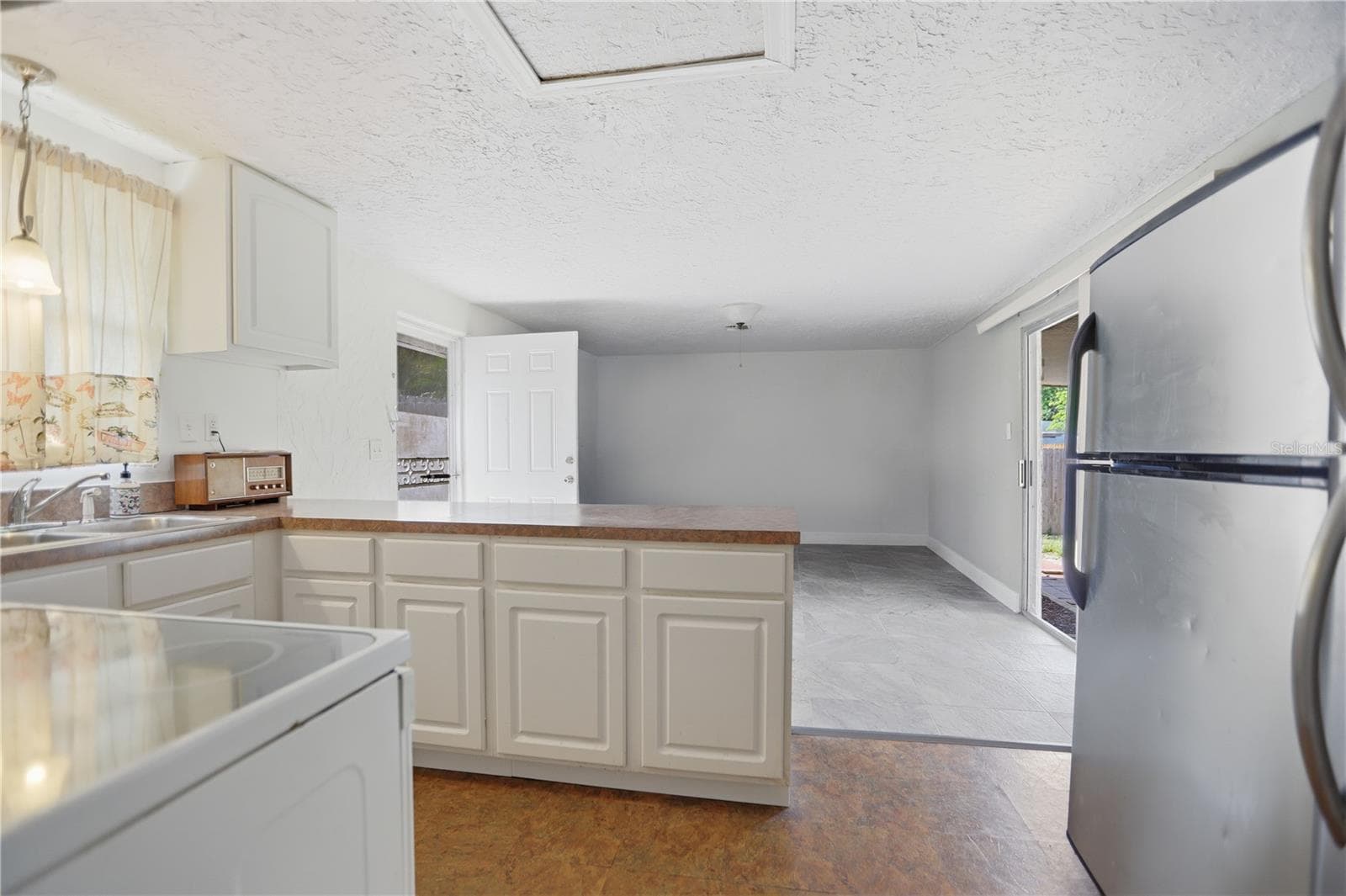 MIL- kitchen - 120 VALENCIA RD, ROCKLEDGE