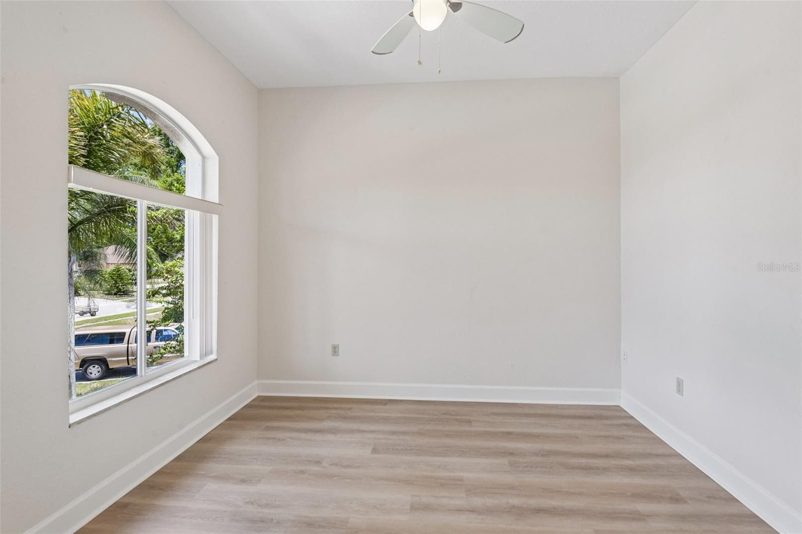Single Family Residence at 8335 CHEYENNE DR, SEMINOLE, photo 7 of 46