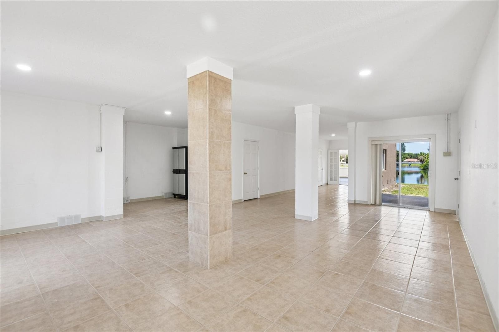 Single Family Residence at 8335 CHEYENNE DR, SEMINOLE, photo 35 of 46