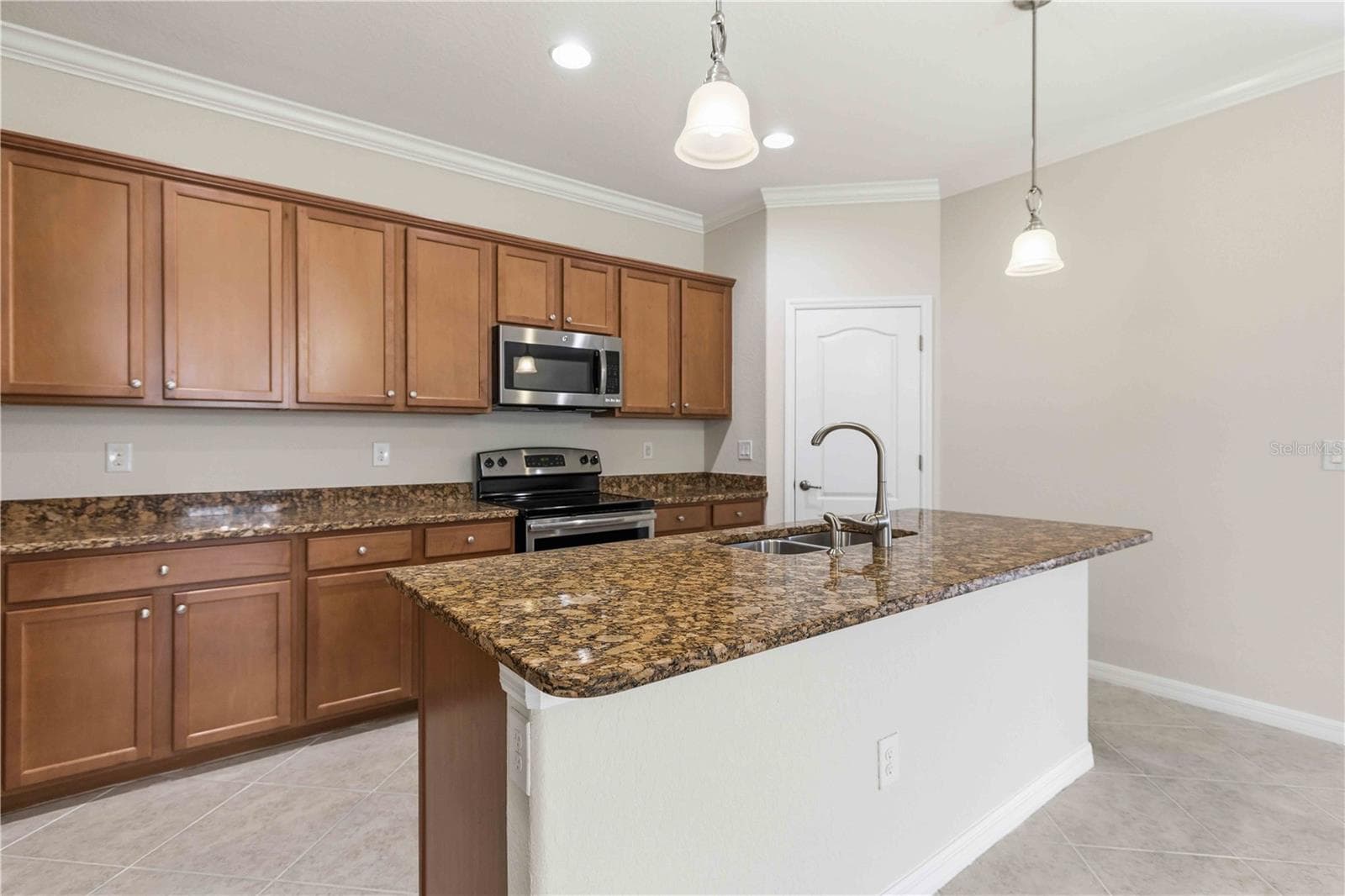 Single Family Residence at 6907 QUIET CREEK DR, BRADENTON, photo 14 of 53