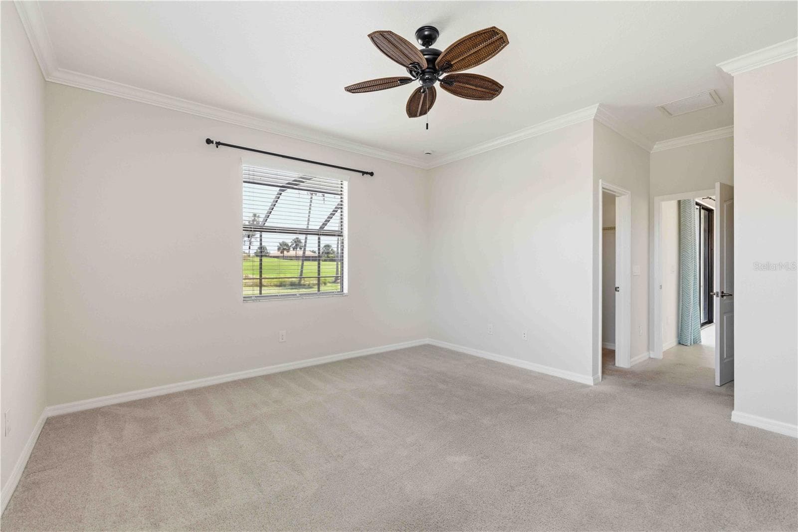 Single Family Residence at 6907 QUIET CREEK DR, BRADENTON, photo 19 of 53