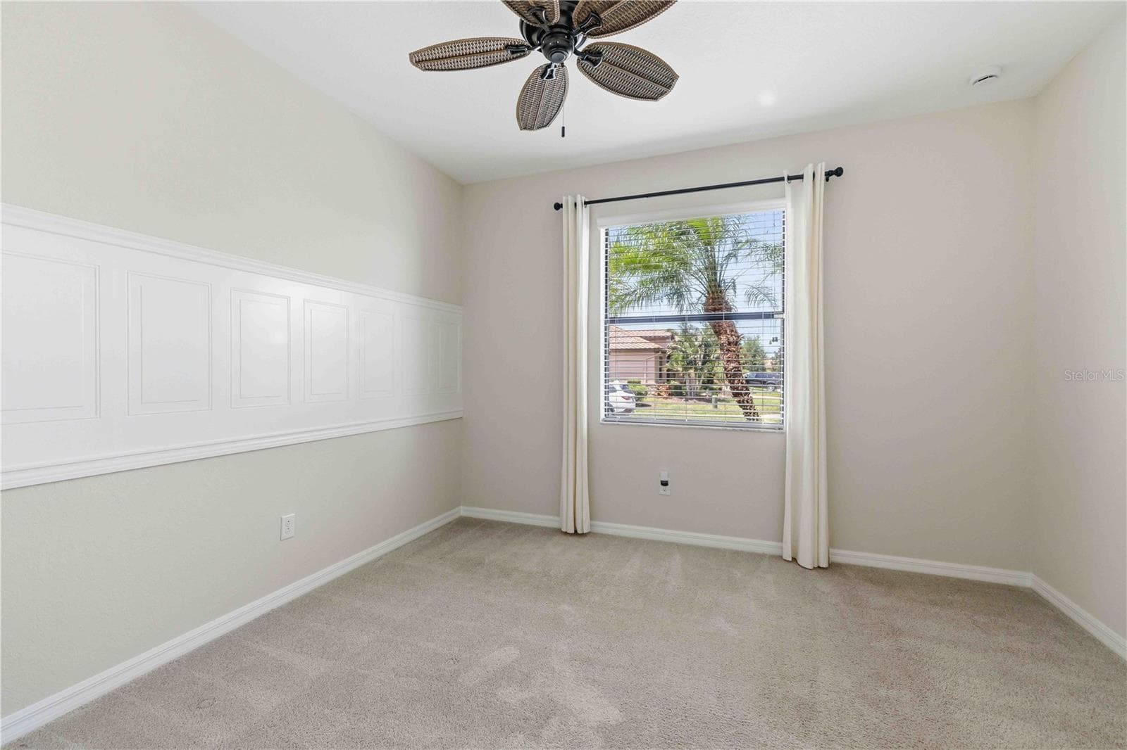 Single Family Residence at 6907 QUIET CREEK DR, BRADENTON, photo 32 of 53