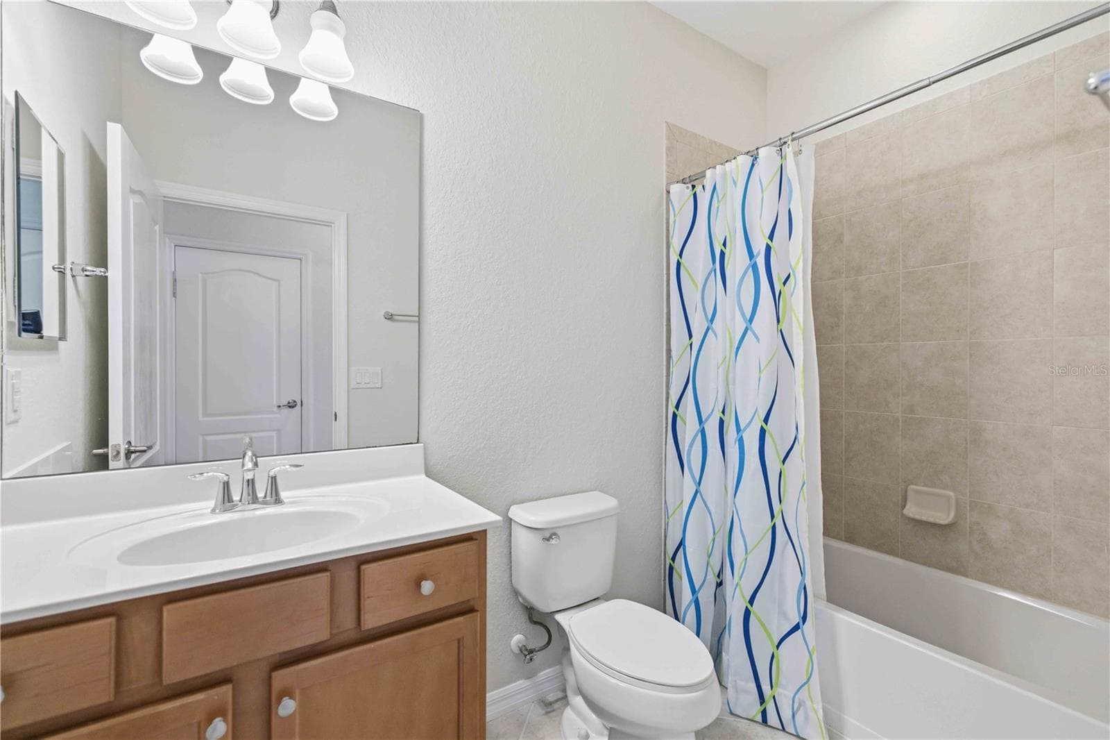 Single Family Residence at 6907 QUIET CREEK DR, BRADENTON, photo 33 of 53