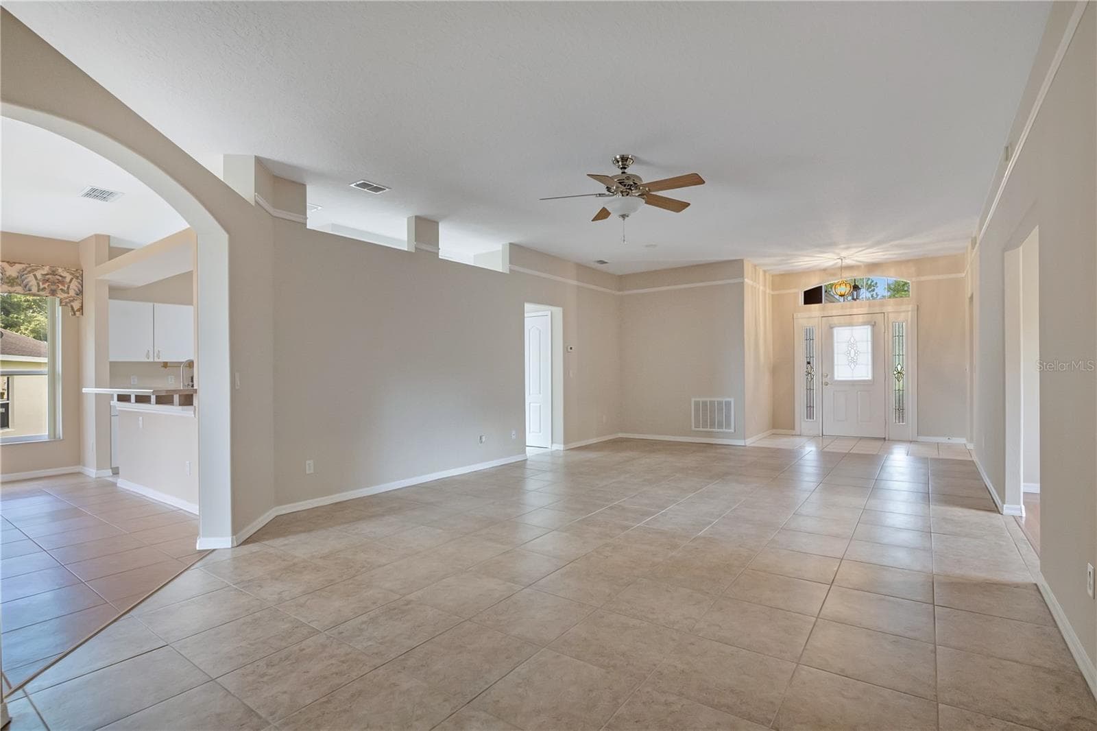 Single Family Residence at 4065 KINGSLEY ST, CLERMONT, photo 8 of 44