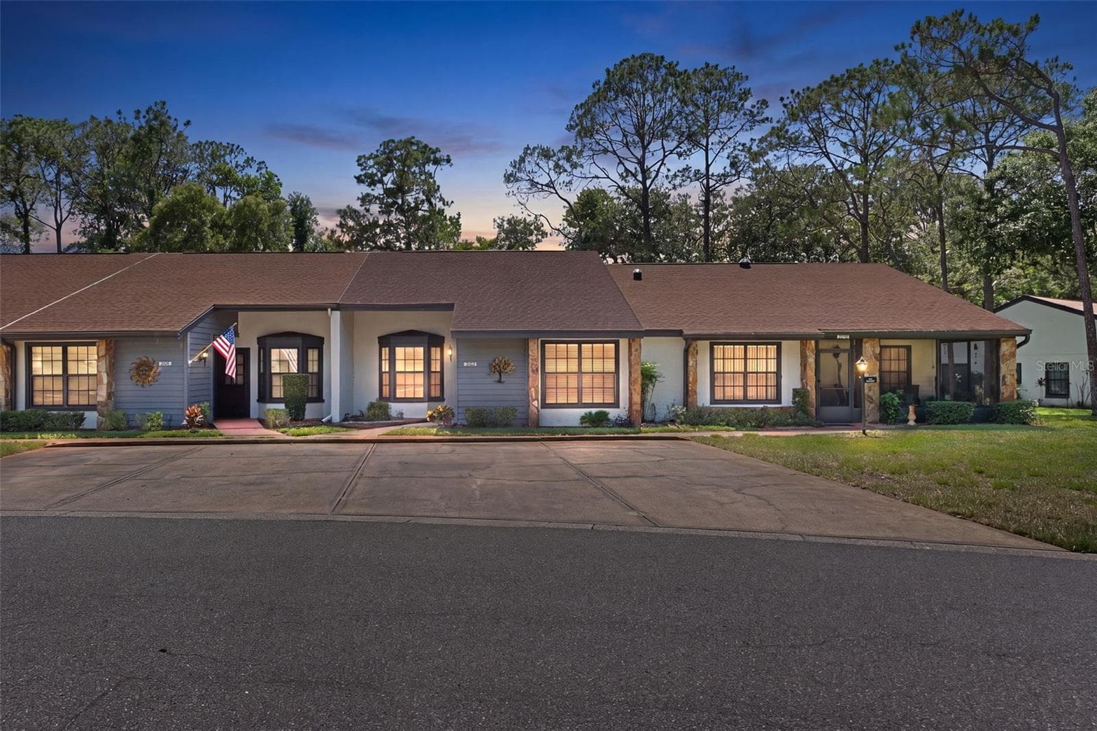 Twilight of Villa - 2102 FORESTER WAY, SPRING HILL