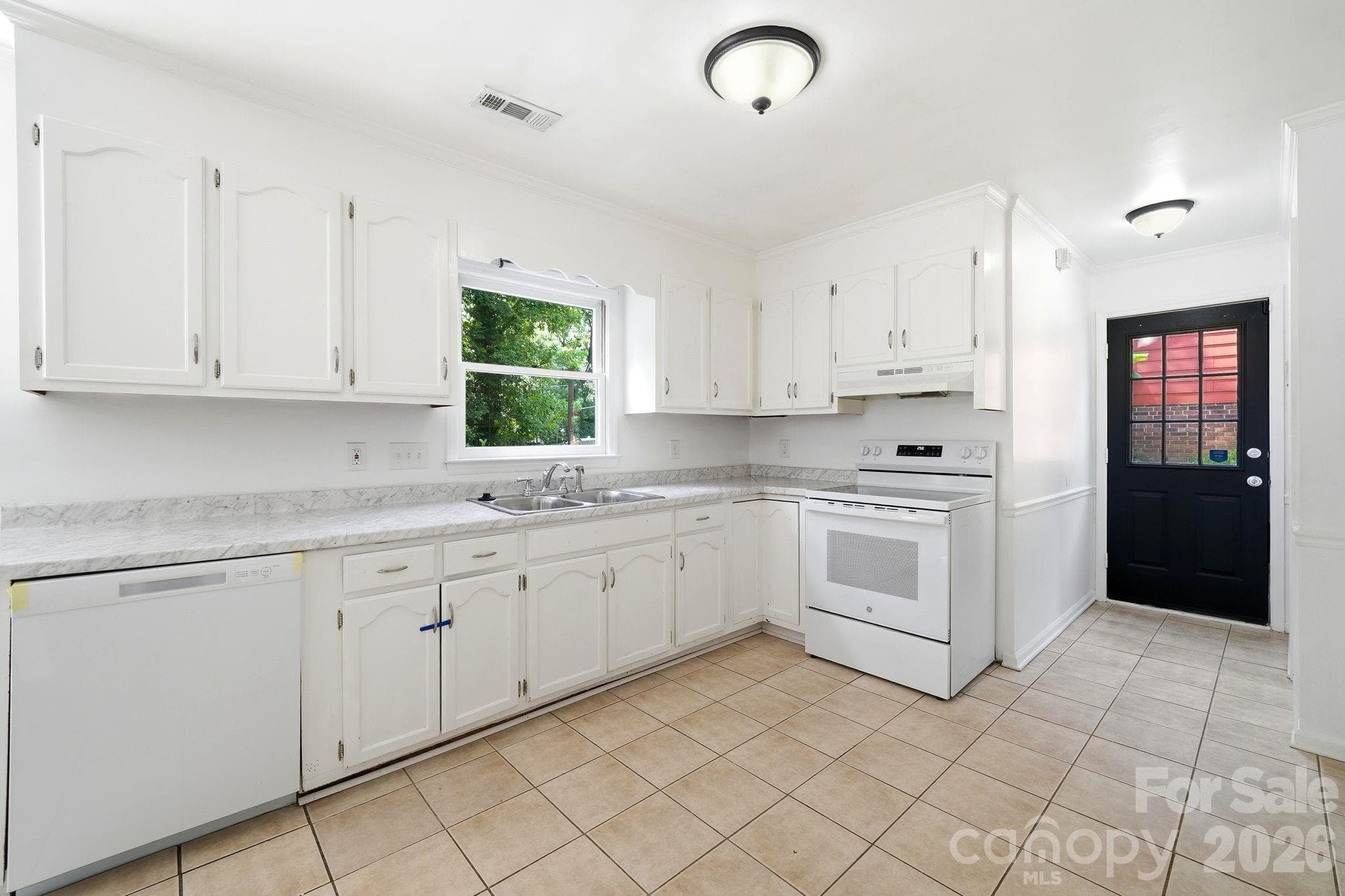 Single Family Residence at Charlotte, photo 12 of 33