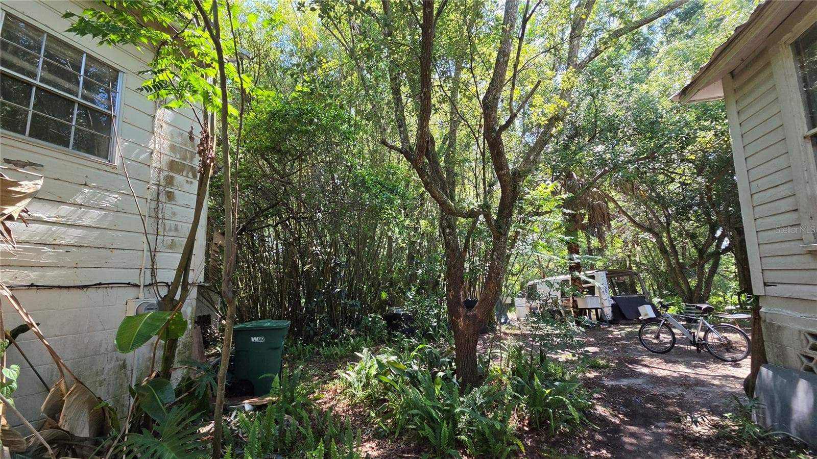 Single Family Residence at 236 N AMELIA AVE, DELAND, photo 32 of 32