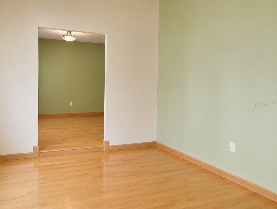 Single Family Residence at 9120 QUEEN ELIZABETH CT, ORLANDO, photo 11 of 25