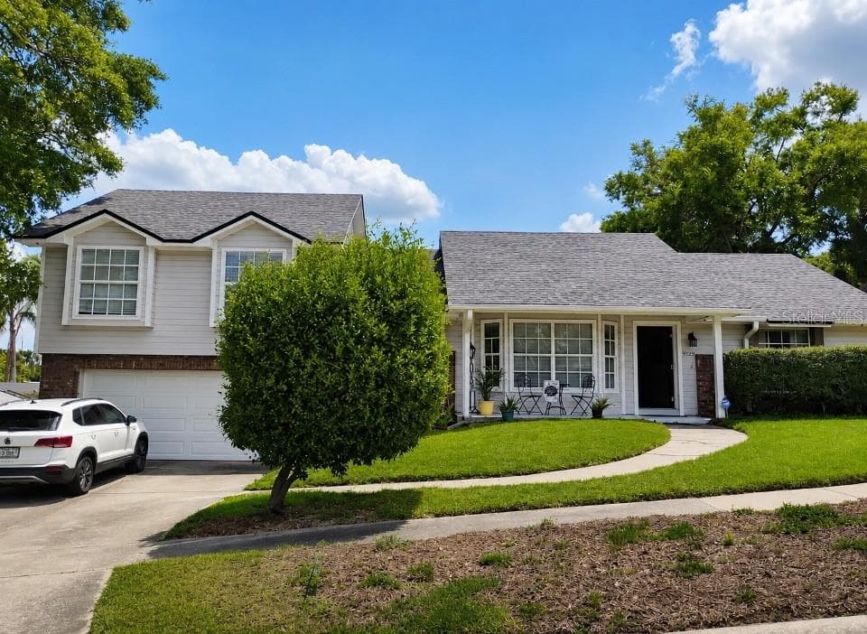 9120 QUEEN ELIZABETH CT