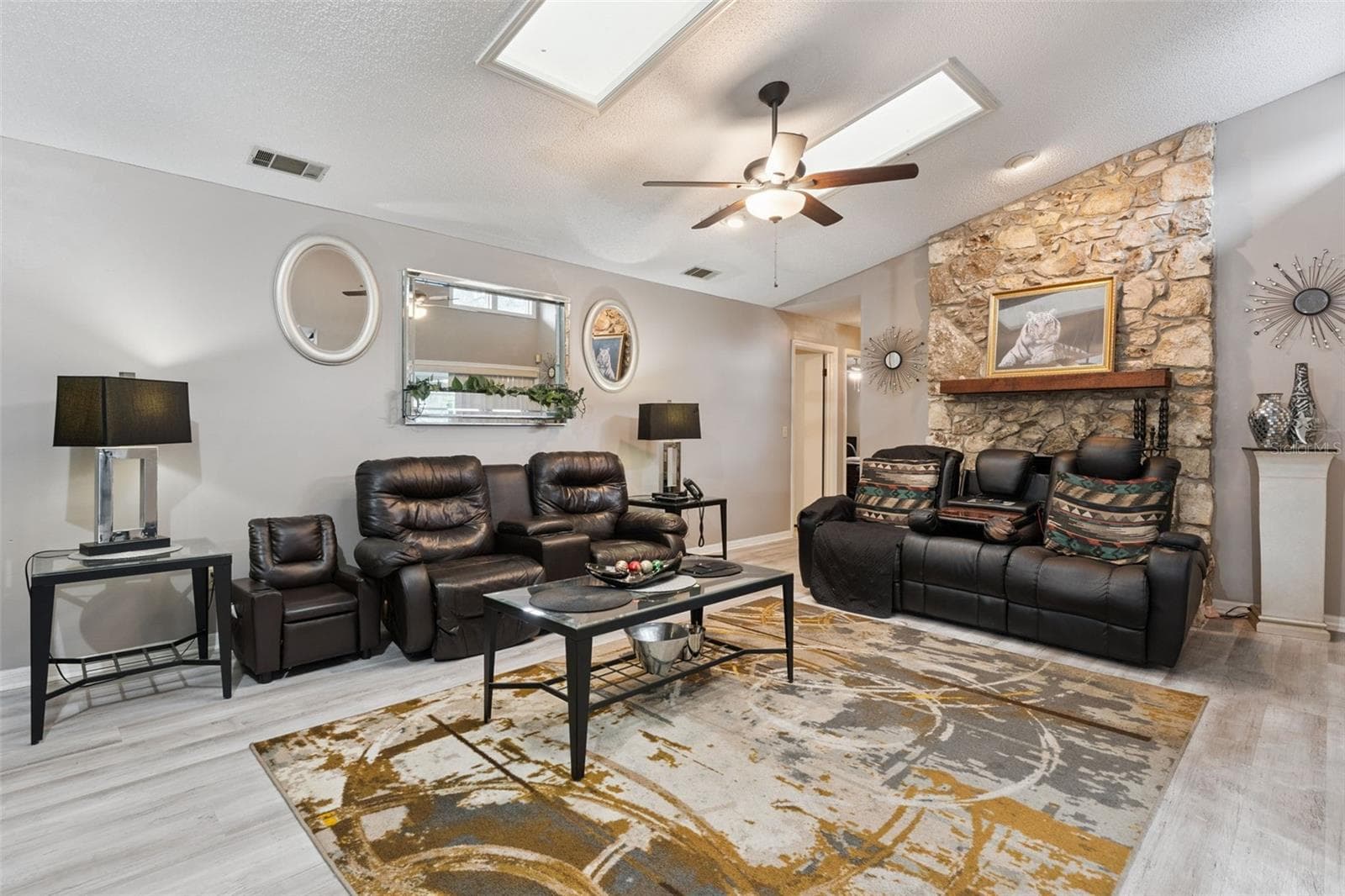 Single Family Residence at 4902 BRIAR OAKS CIR, ORLANDO, photo 15 of 40