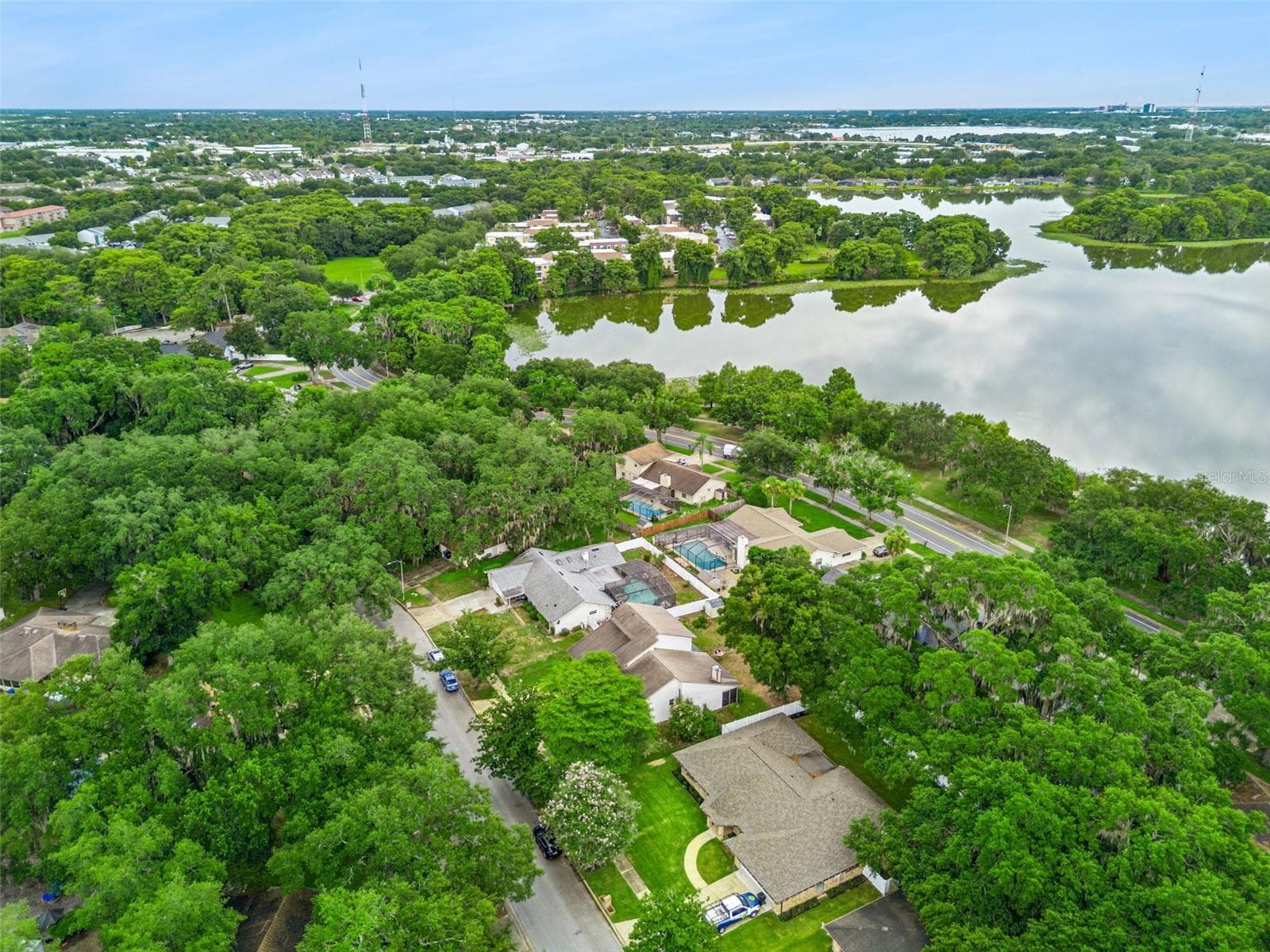 Single Family Residence at 4902 BRIAR OAKS CIR, ORLANDO, photo 34 of 40