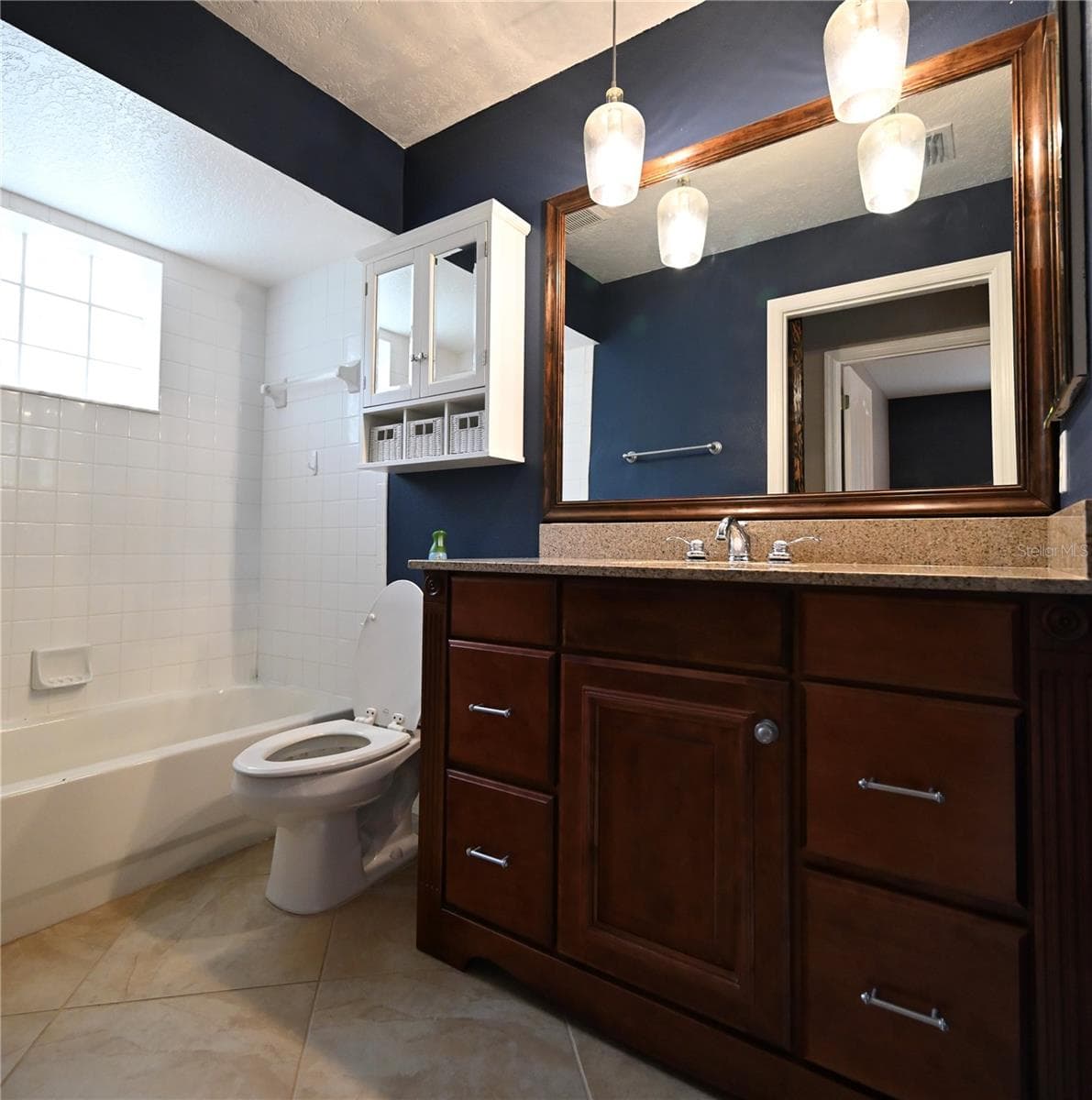 Single Family Residence at 2043 OLD TRENTON LN, SARASOTA, photo 23 of 48