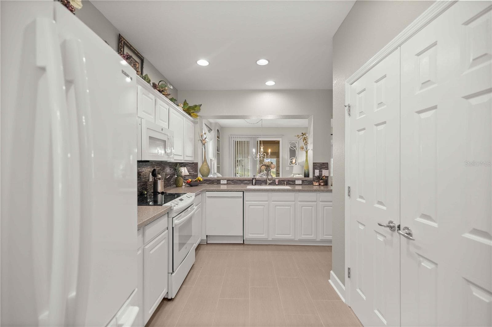 Single Family Residence at 13260 SE 92ND COURT RD, SUMMERFIELD, photo 13 of 76