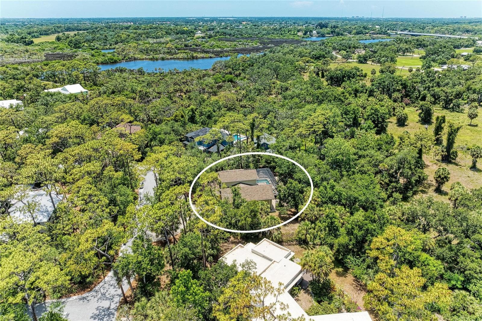 Single Family Residence at 5911 RIVER FOREST CIR, BRADENTON, photo 6 of 70