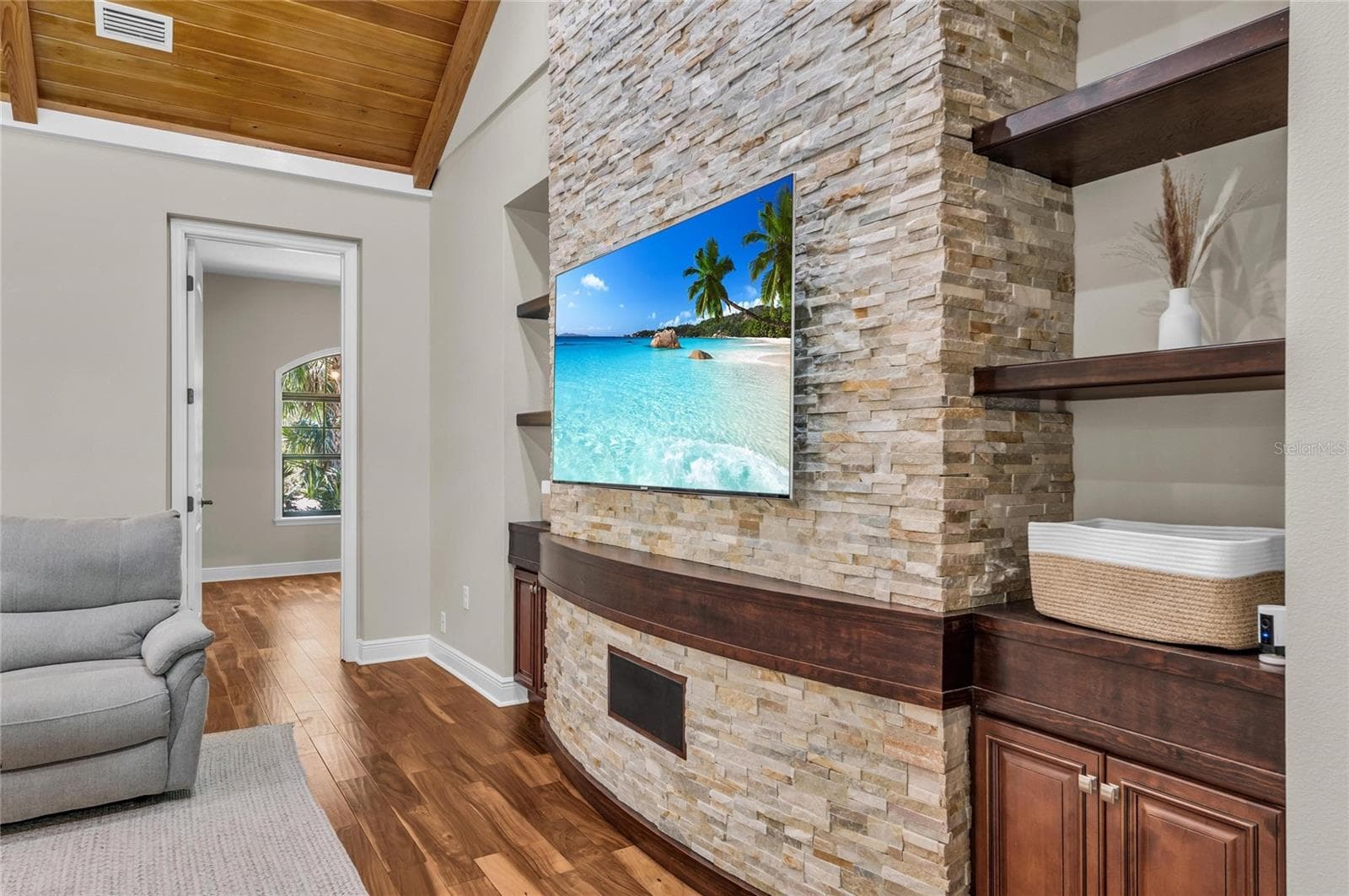 Single Family Residence at 5911 RIVER FOREST CIR, BRADENTON, photo 15 of 70
