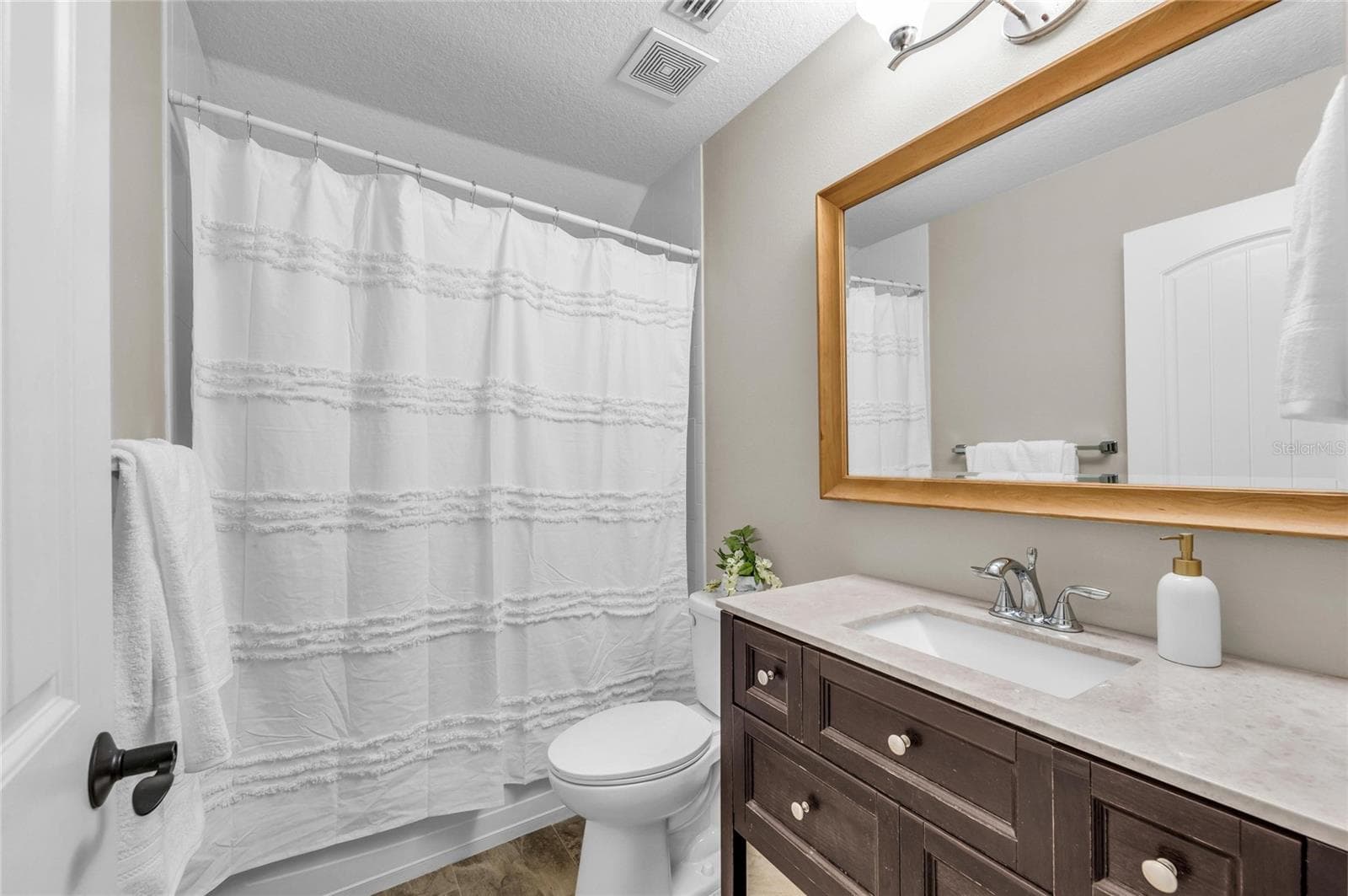 Single Family Residence at 5911 RIVER FOREST CIR, BRADENTON, photo 39 of 70