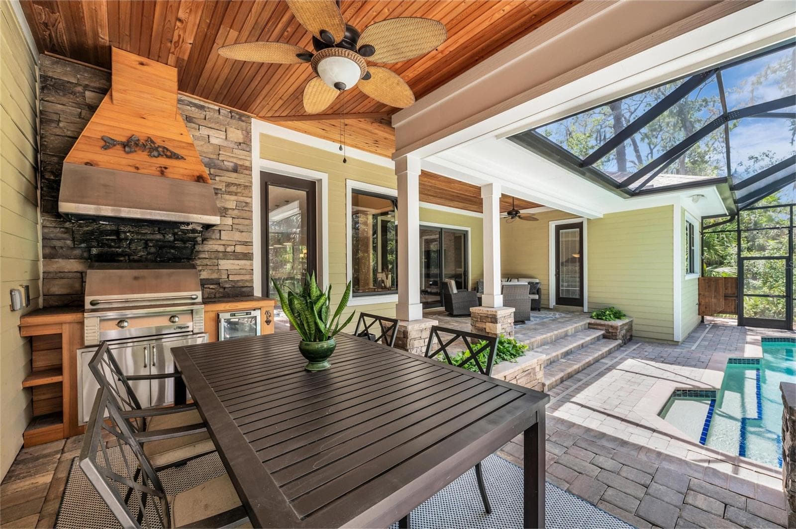 Single Family Residence at 5911 RIVER FOREST CIR, BRADENTON, photo 51 of 70
