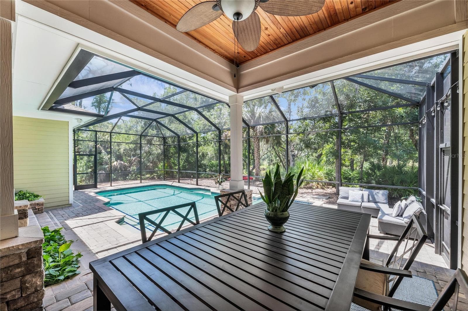 Single Family Residence at 5911 RIVER FOREST CIR, BRADENTON, photo 53 of 70