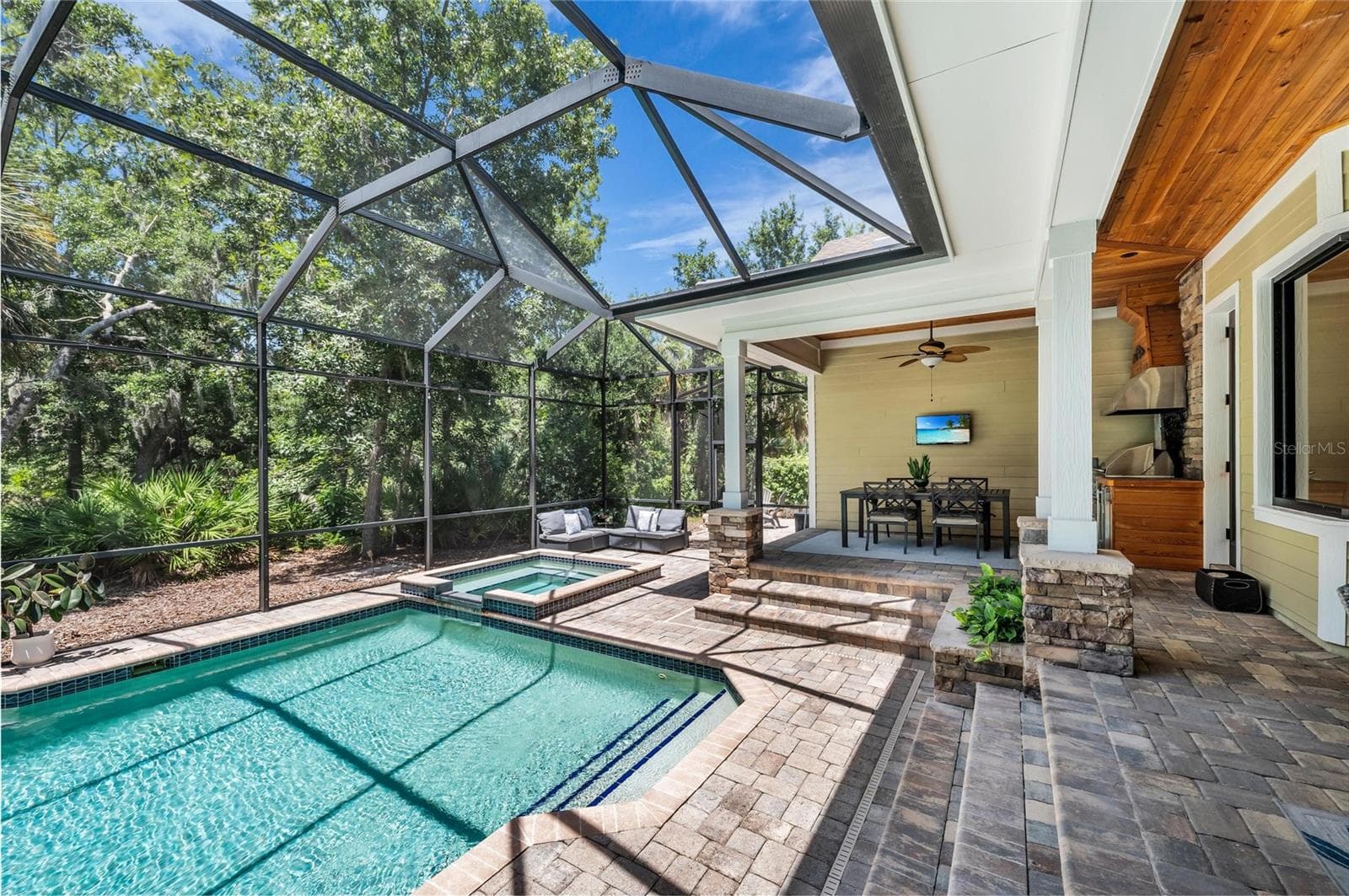 Single Family Residence at 5911 RIVER FOREST CIR, BRADENTON, photo 57 of 70