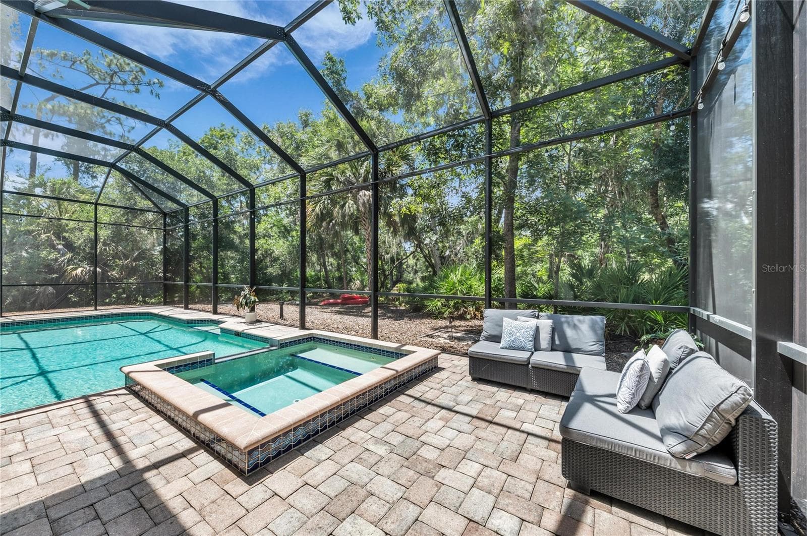 Single Family Residence at 5911 RIVER FOREST CIR, BRADENTON, photo 60 of 70