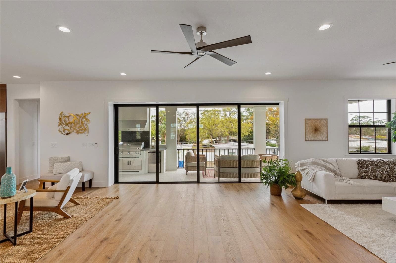Single Family Residence at 220 90TH AVE NE, ST PETERSBURG, photo 10 of 85