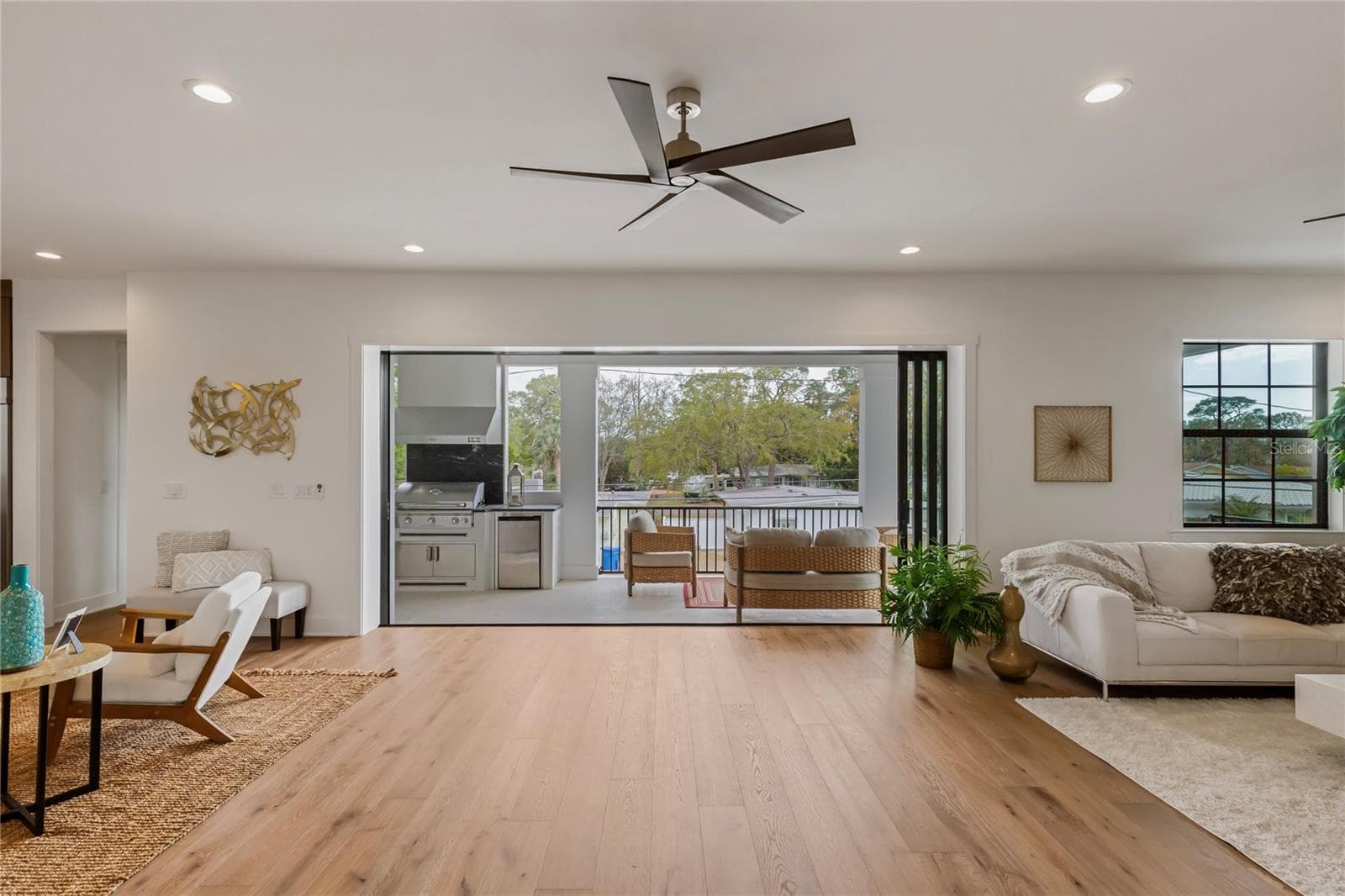 Single Family Residence at 220 90TH AVE NE, ST PETERSBURG, photo 11 of 85