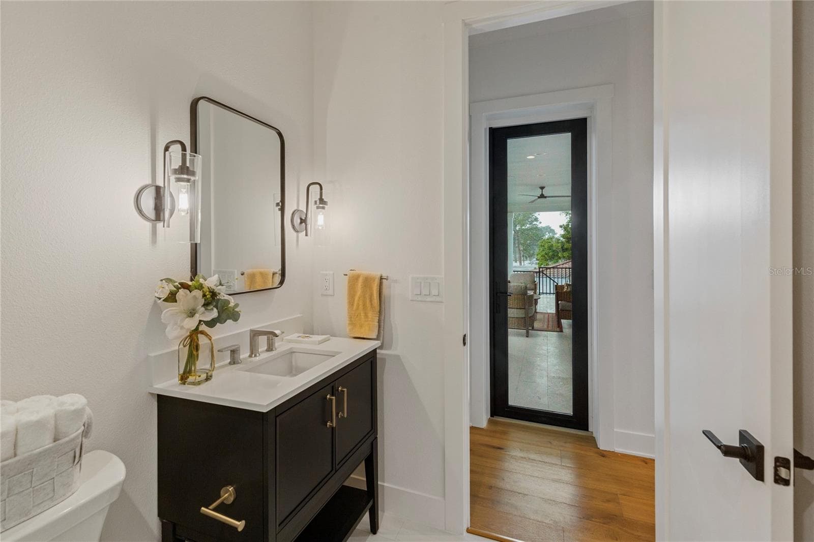 Single Family Residence at 220 90TH AVE NE, ST PETERSBURG, photo 19 of 85