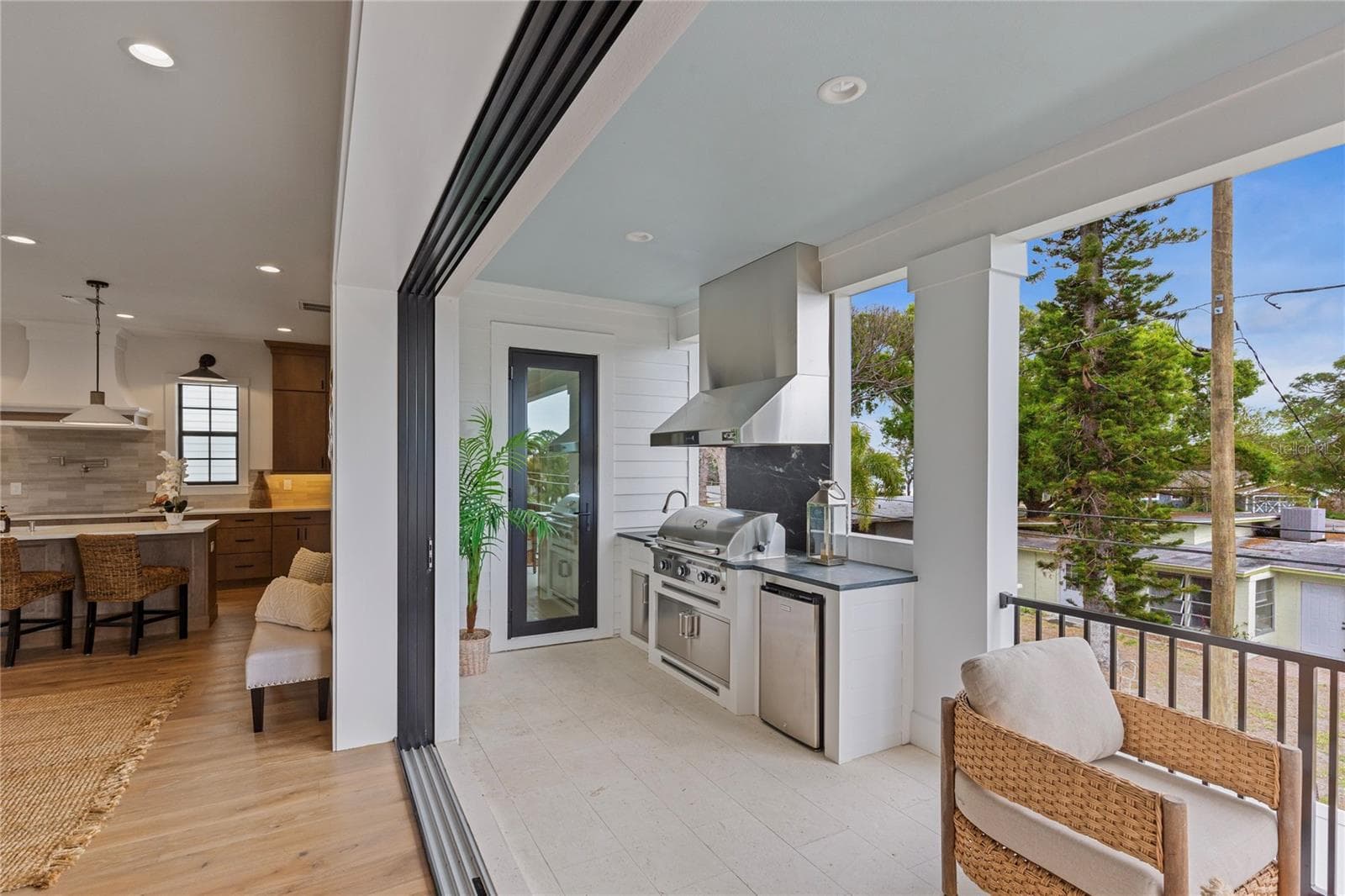 Single Family Residence at 220 90TH AVE NE, ST PETERSBURG, photo 24 of 85