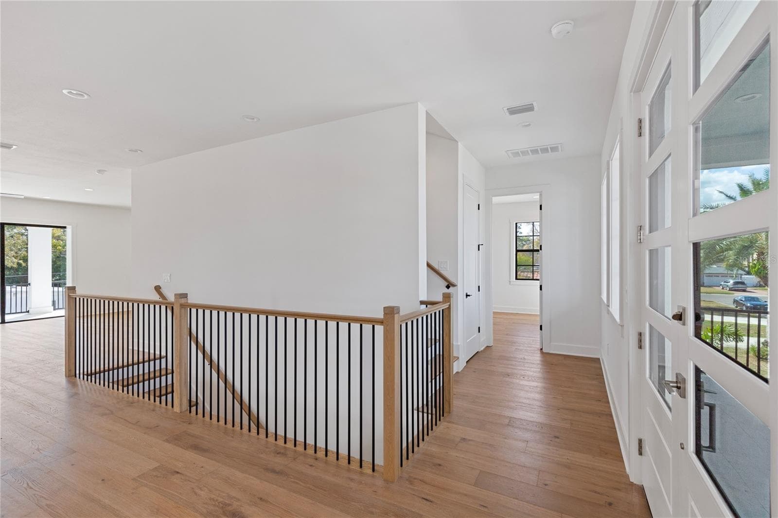 Single Family Residence at 220 90TH AVE NE, ST PETERSBURG, photo 39 of 85