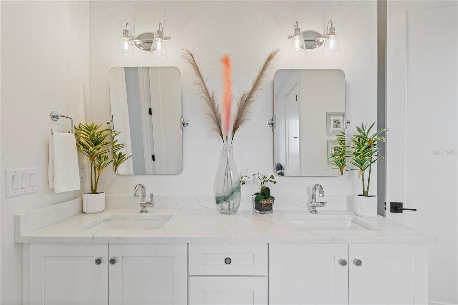 Single Family Residence at 220 90TH AVE NE, ST PETERSBURG, photo 66 of 85
