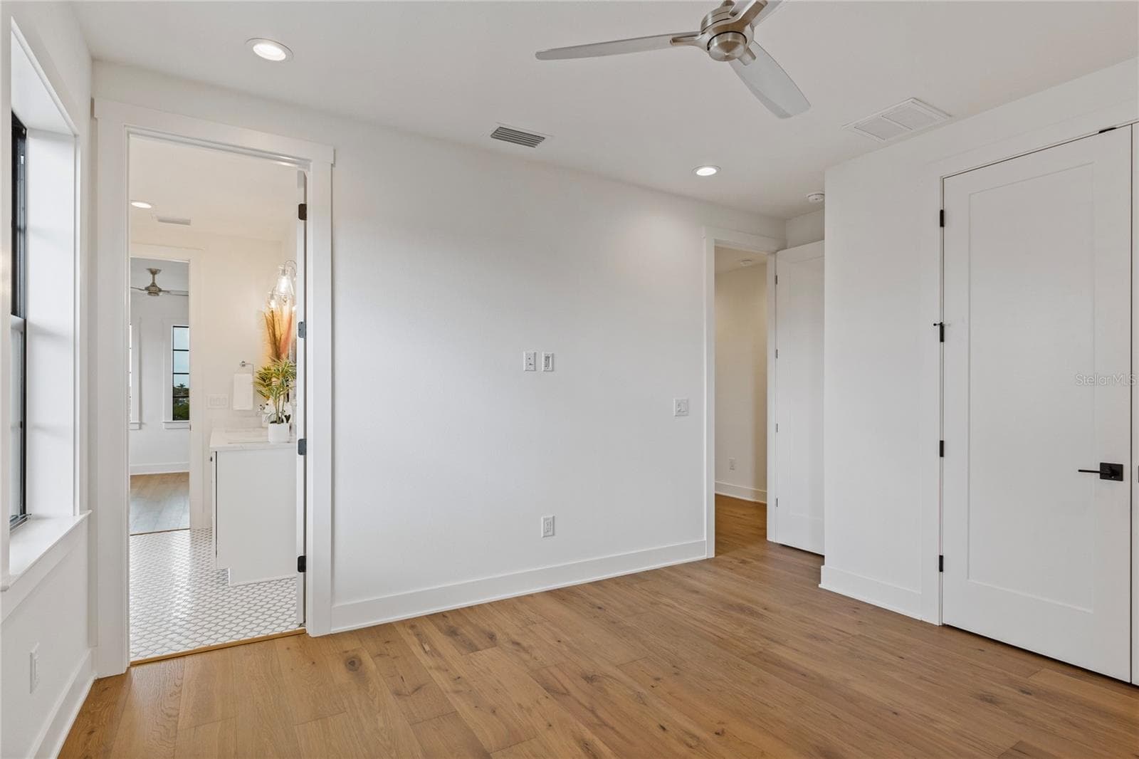 Single Family Residence at 220 90TH AVE NE, ST PETERSBURG, photo 67 of 85